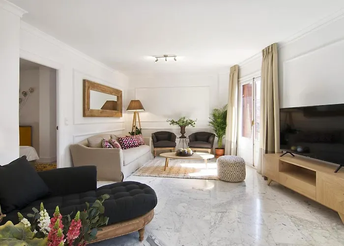 Glow And Elegant Apartment In Granada Center Free Parking