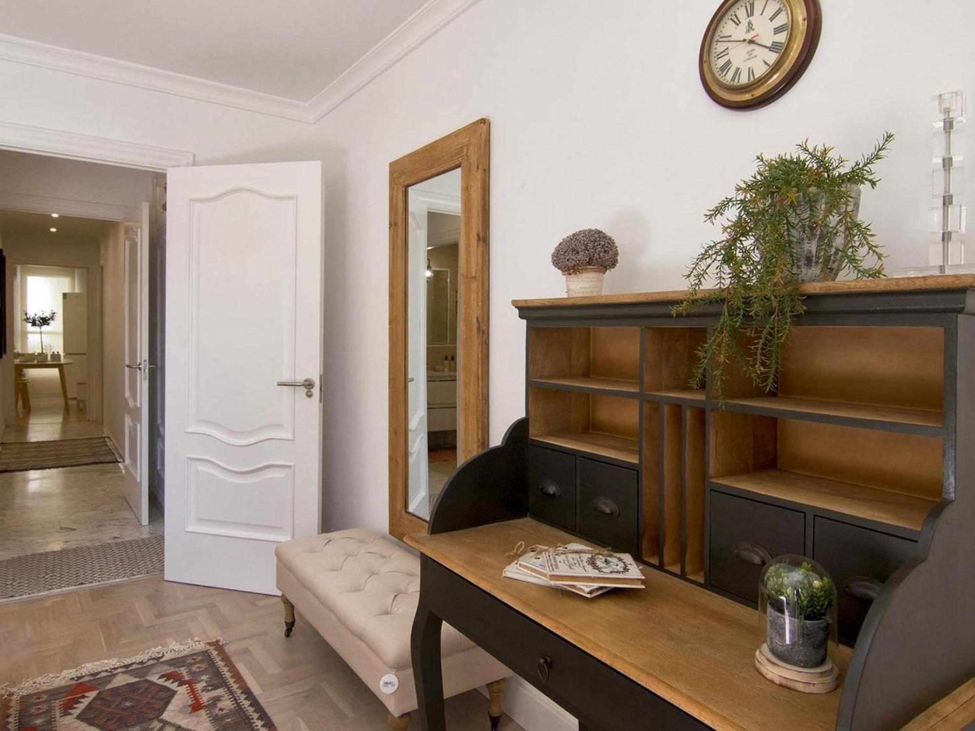 Glow And Elegant In Center Free Parking Appartement